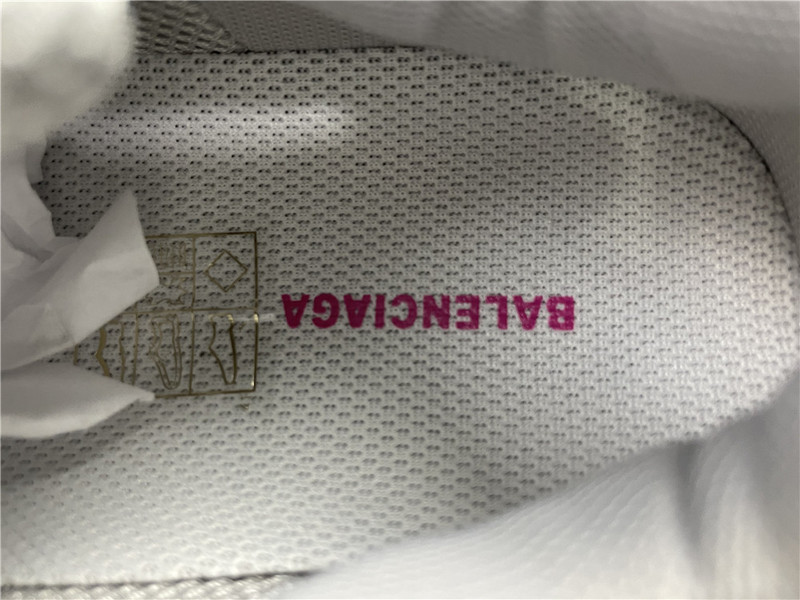 Ba*len*cia*ga triple s