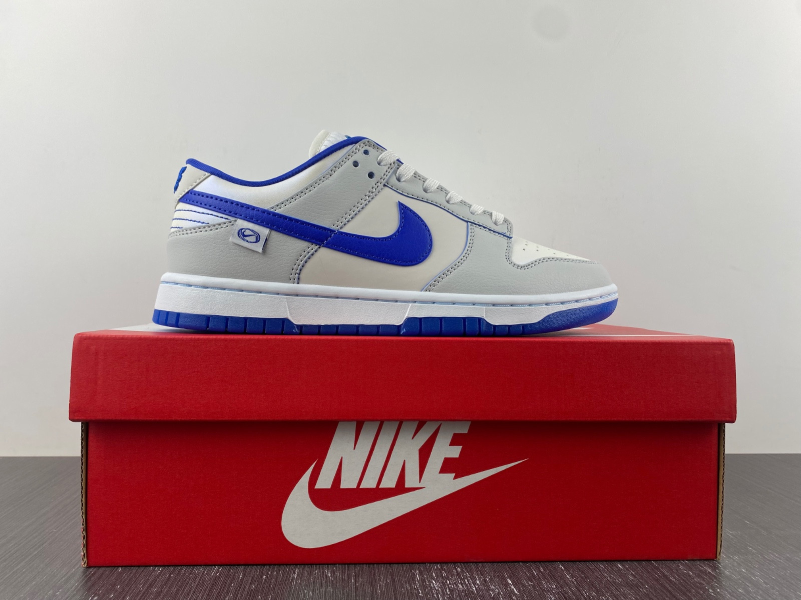 nike sb dunk low fb1841-110