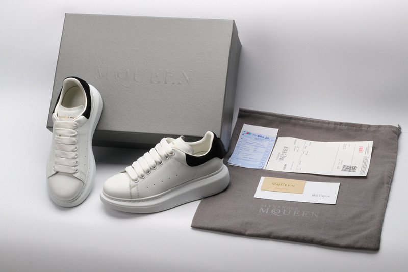 a1exa*der Mcqv*en white black