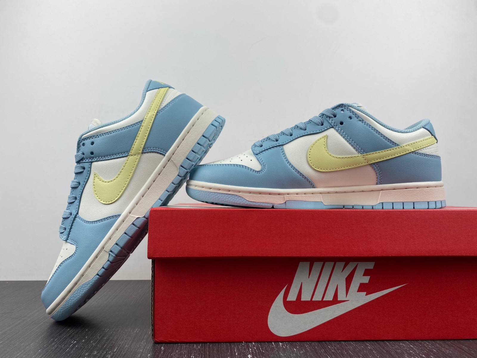 nike dunk low ocean bliss citron tint (women
