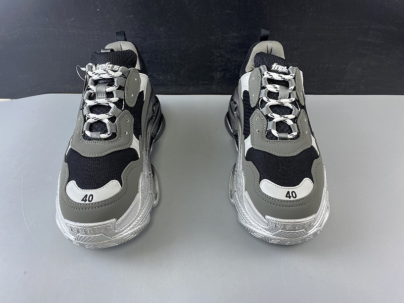 Ba*len*cia*ga grey blake triple s trainers
