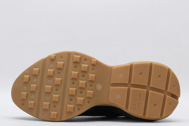 G*u*i sneaker blake with G*u*i letter