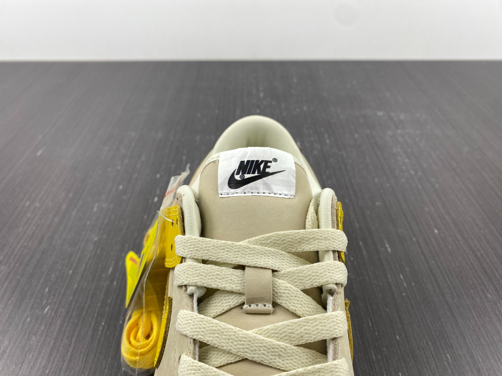 nike dunk low lx banana (w) - dr5487-100