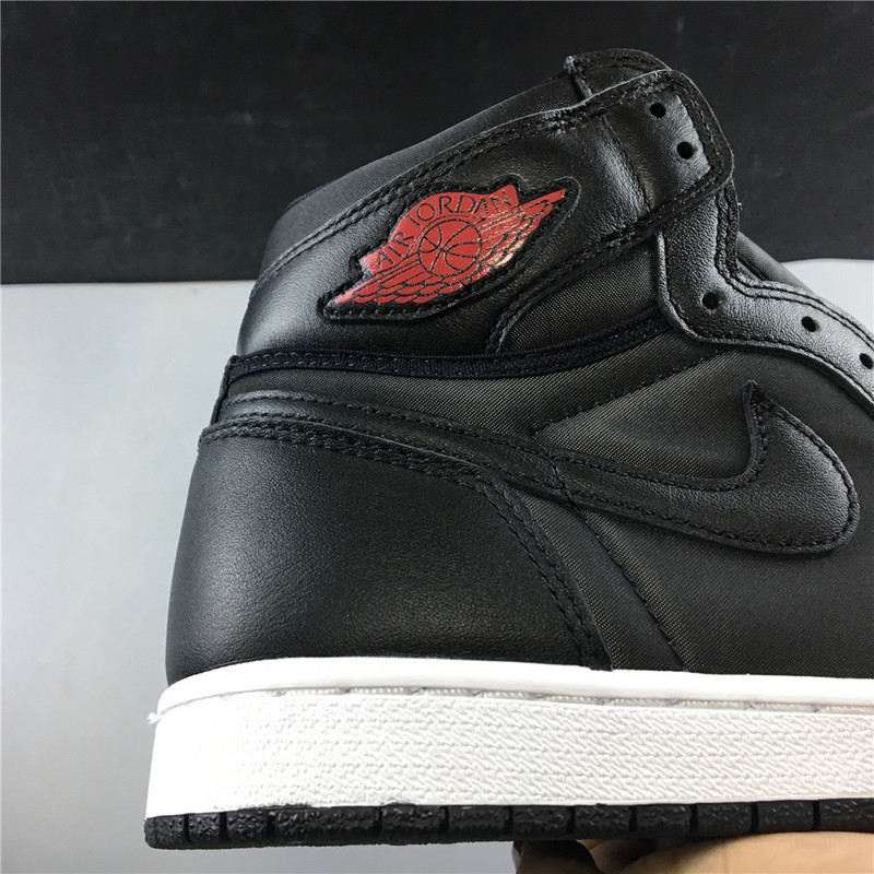 jordan 1 retro high black gym red black 555088-060