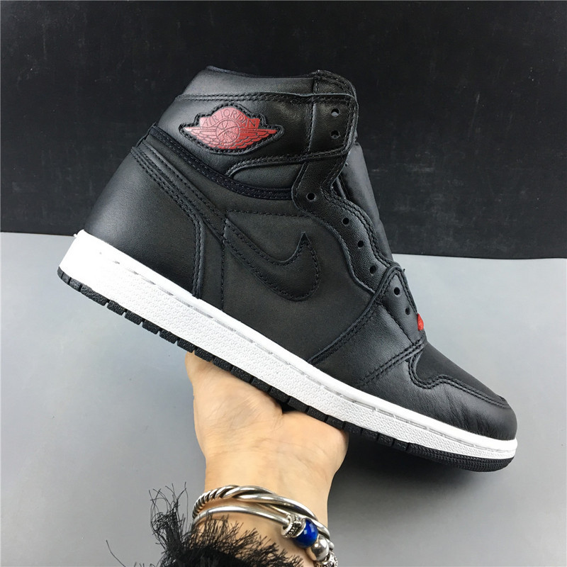 jordan 1 retro high black gym red black 555088-060