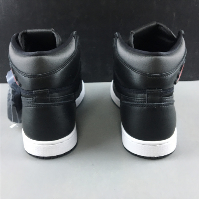 jordan 1 retro high black gym red black 555088-060