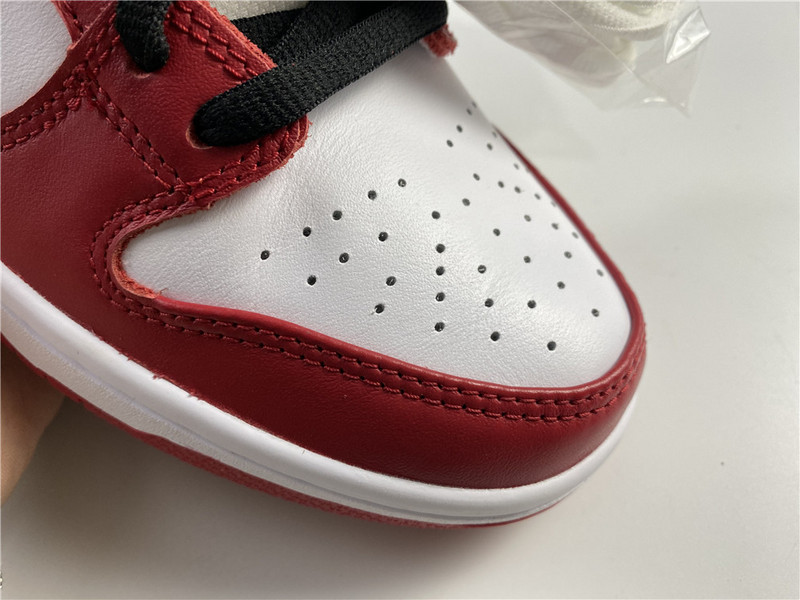 nike dunk sb low “chicago” bq6817-600