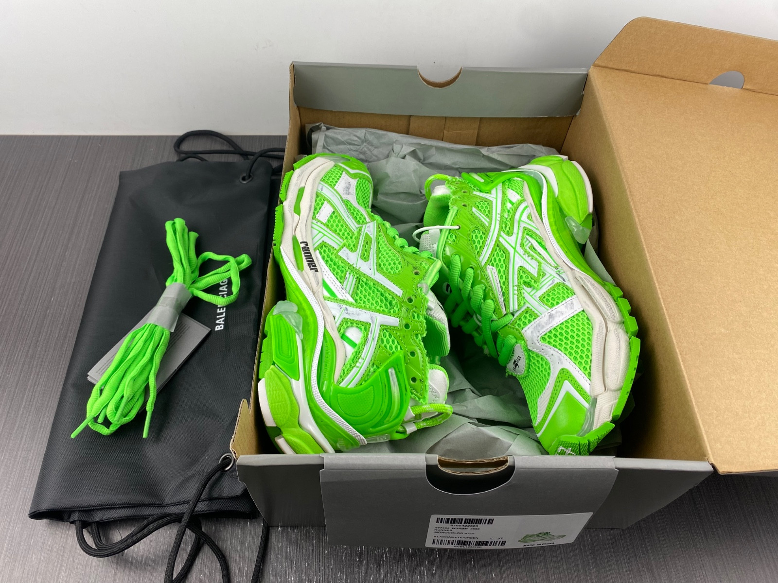 Ba*len*cia*ga runner sneaker