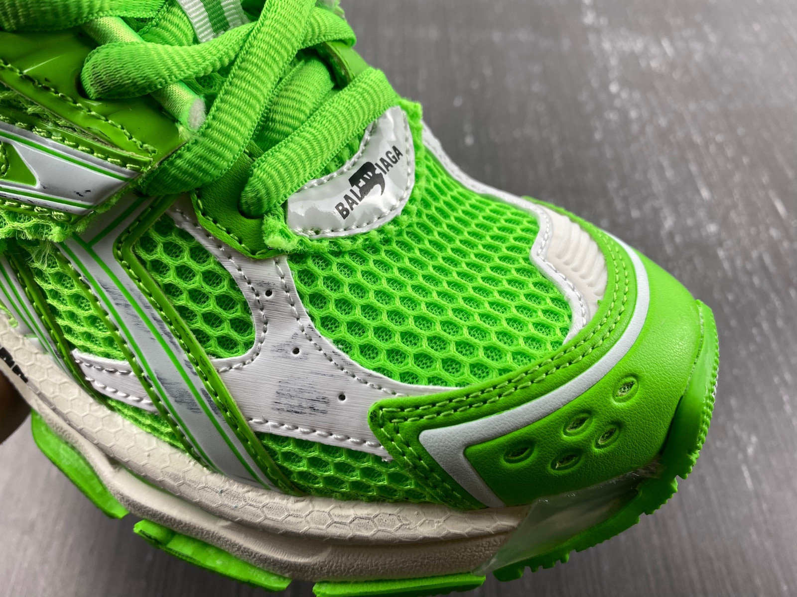 Ba*len*cia*ga runner sneaker