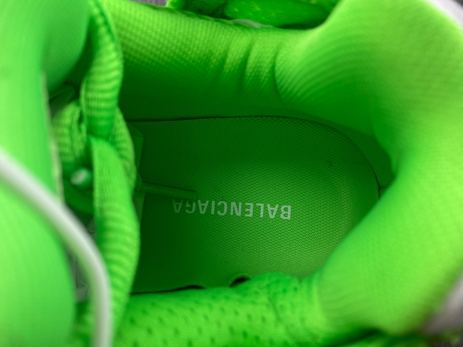 Ba*len*cia*ga runner sneaker