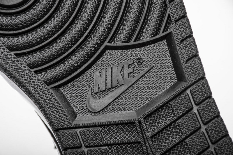 jordan 1 low gold toe cq9447-700