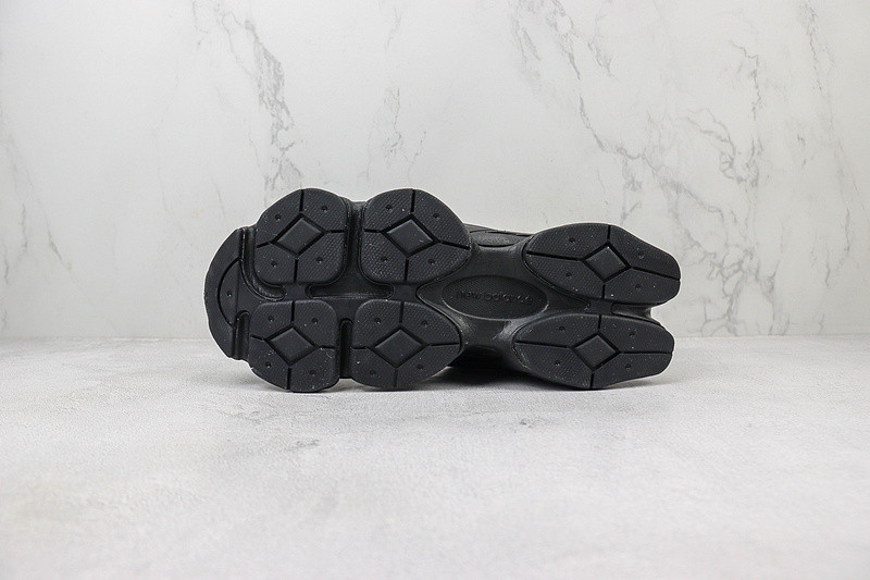 new Ba1an*e 9060 triple black men