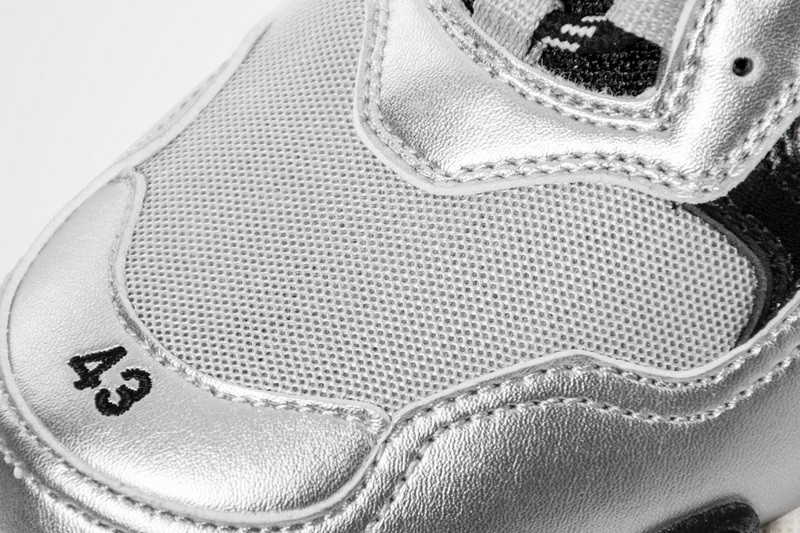 Ba*len*cia*ga triple s grey/sliver/black