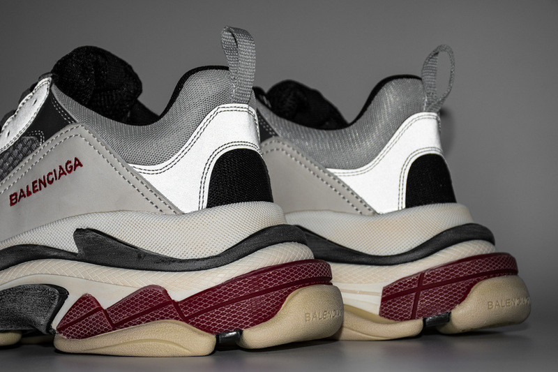 Ba*len*cia*ga triple s grey/sliver/black