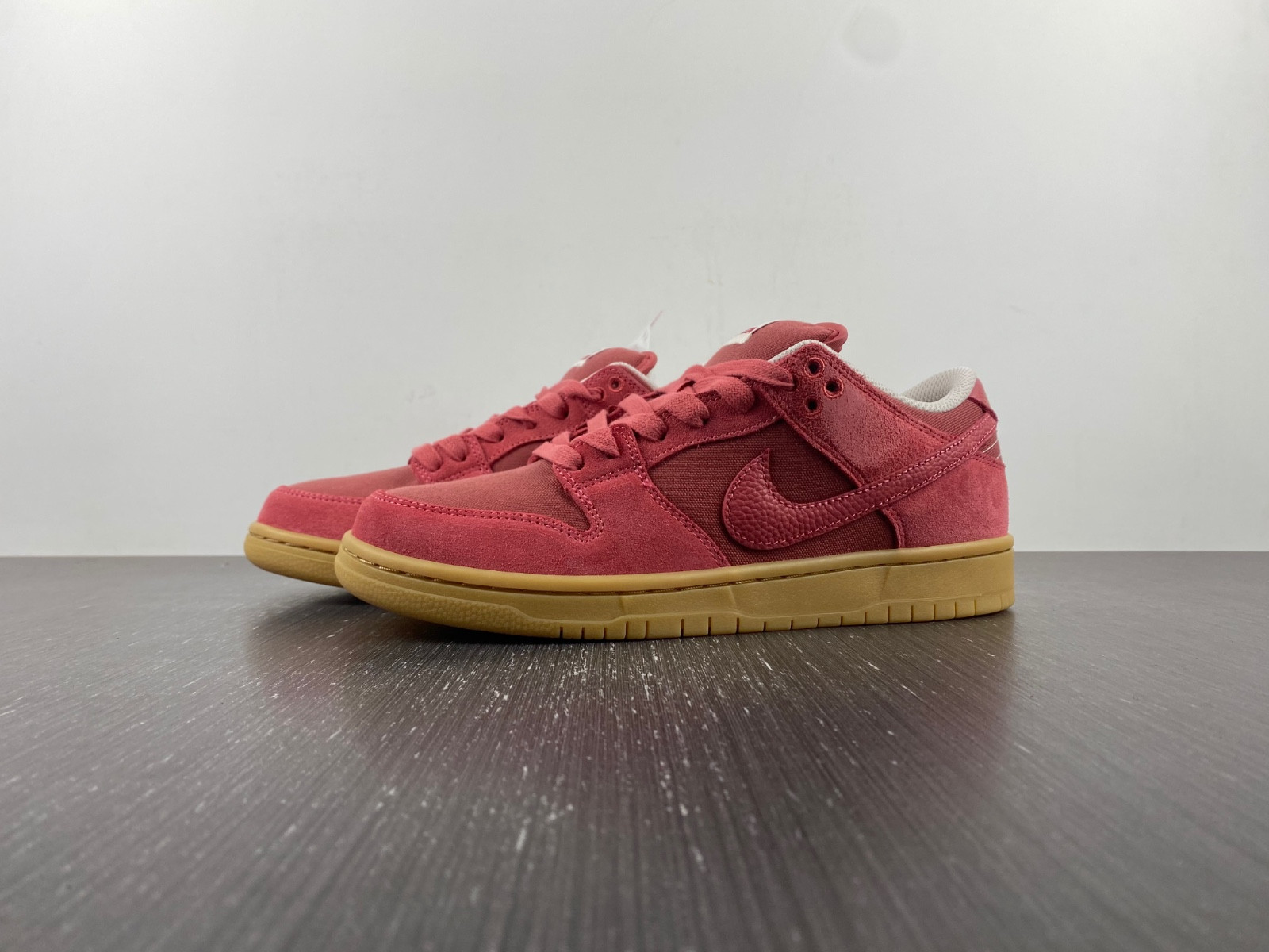 nike sb dunk ''adobe'' dv5429-600