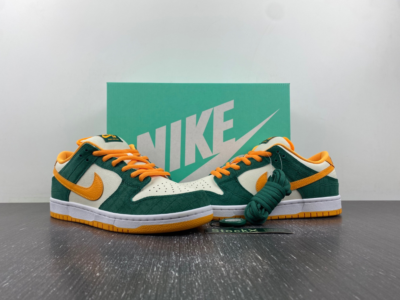 nike sb dunk low legion pine kumquat men