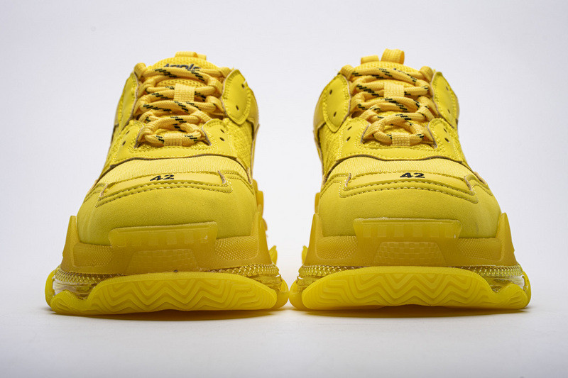 Ba*len*cia*ga triple s yellow