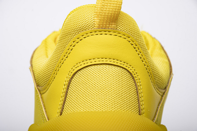 Ba*len*cia*ga triple s yellow