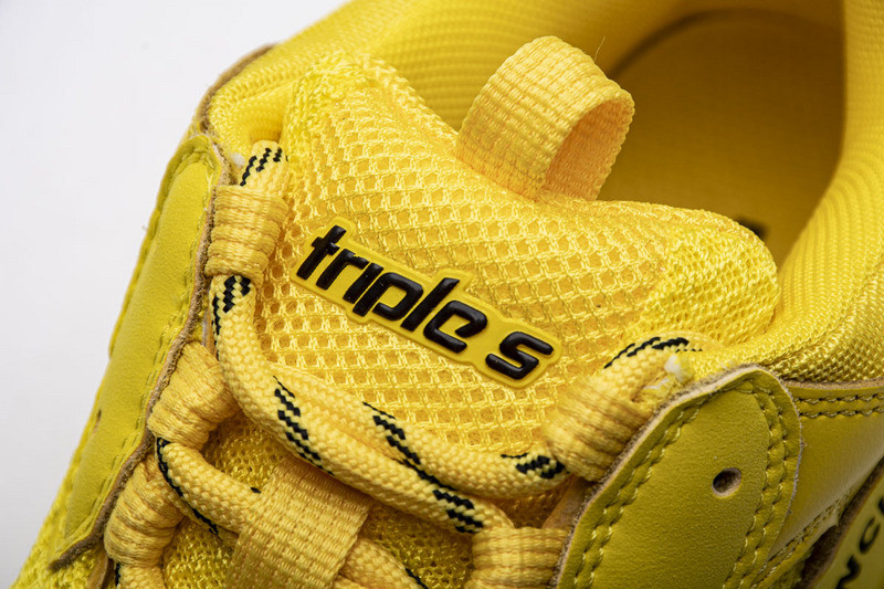 Ba*len*cia*ga triple s yellow