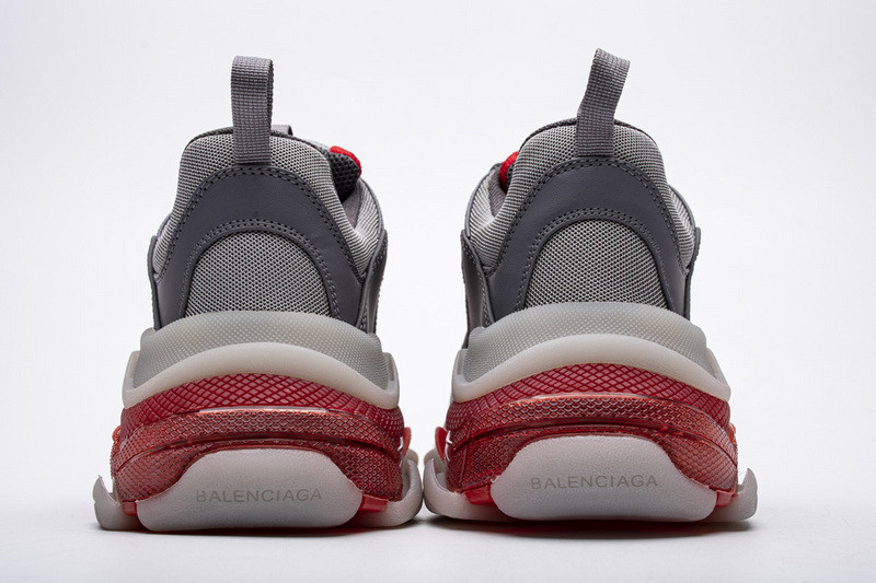 Ba*len*cia*ga triple s