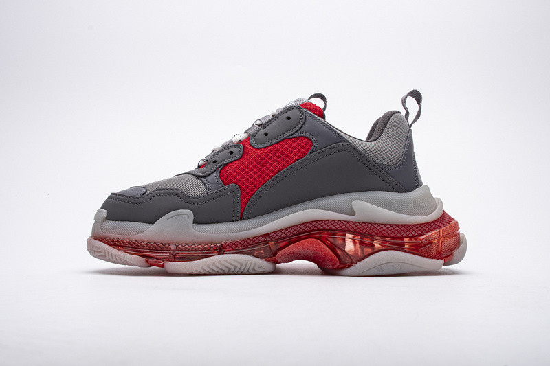 Ba*len*cia*ga triple s