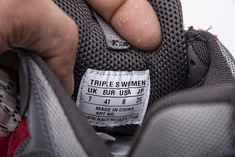 Ba*len*cia*ga triple s