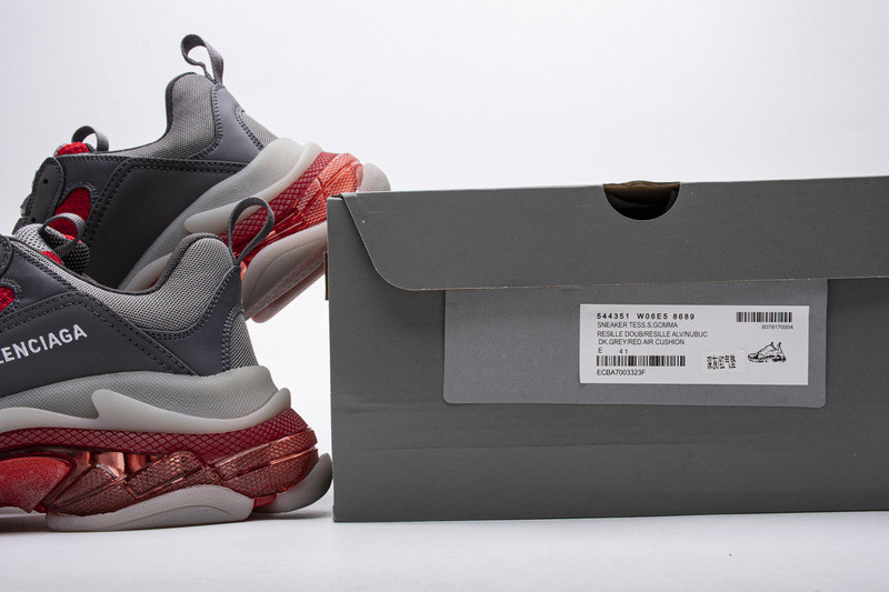 Ba*len*cia*ga triple s