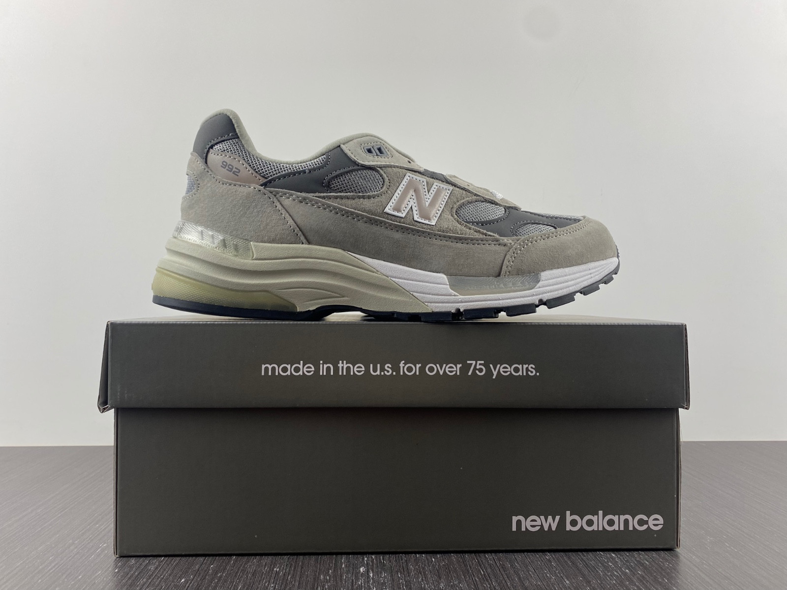 new Ba1an*e 992 grey - m992gr
