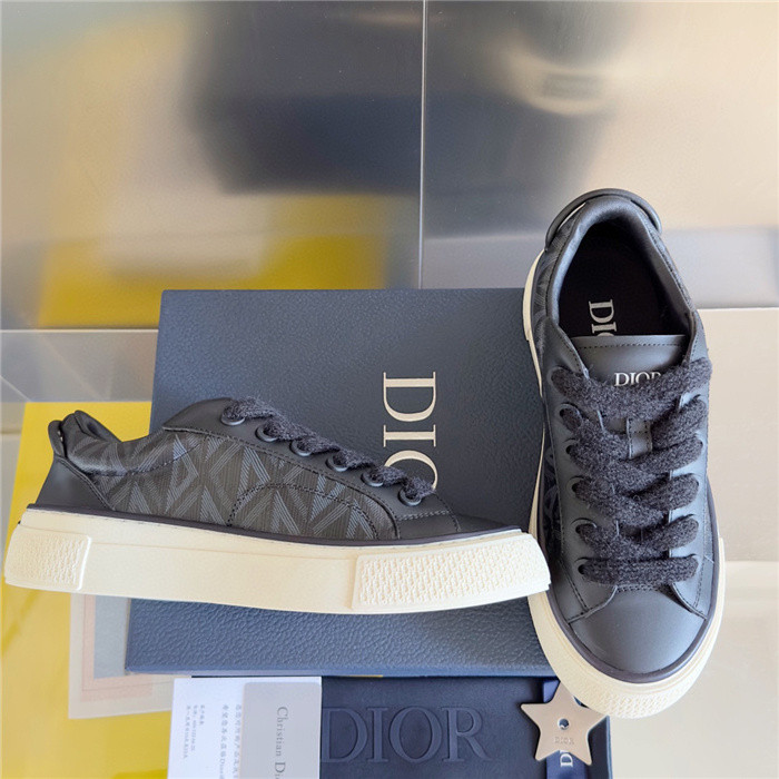D*or b33 sneaker
