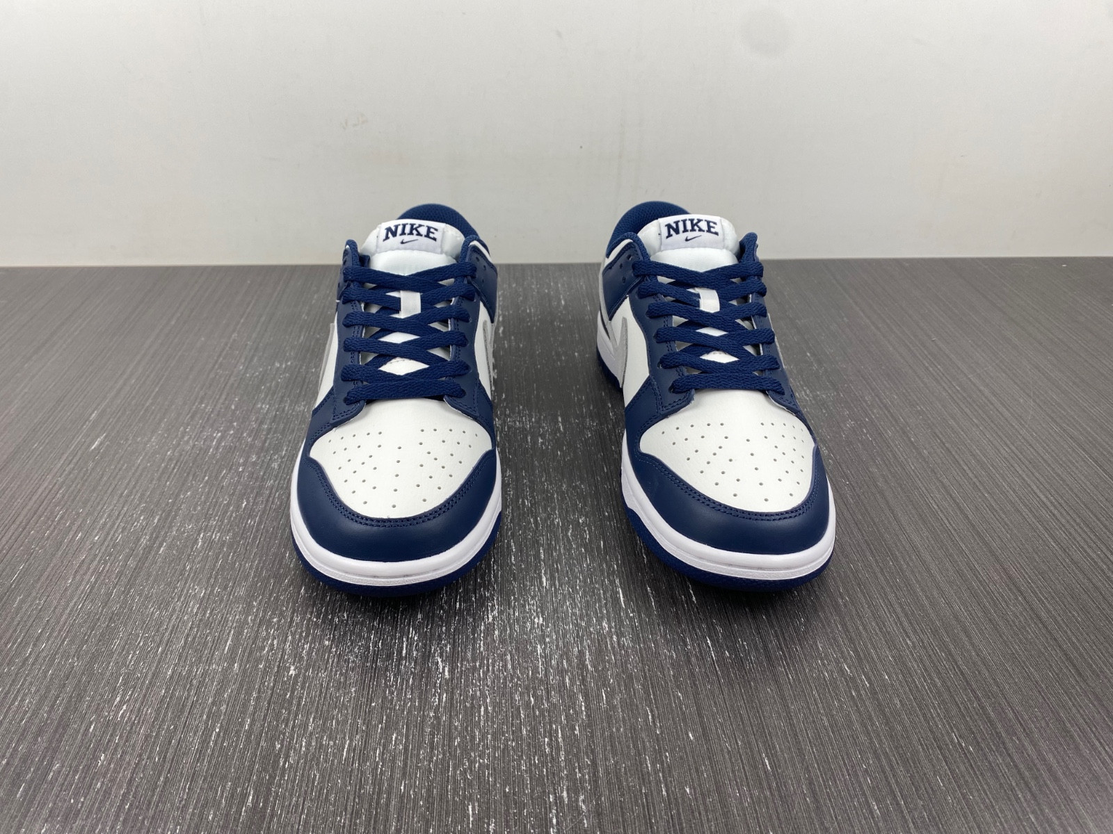 nike dunk low midnight navy fd9749-400