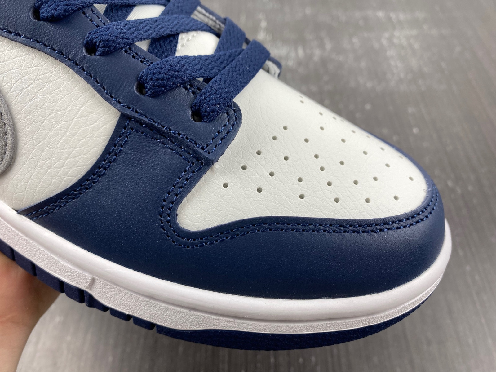 nike dunk low midnight navy fd9749-400