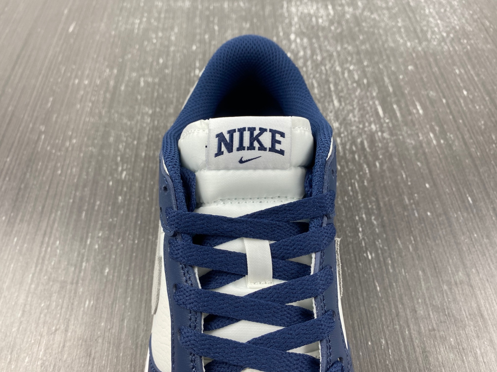 nike dunk low midnight navy fd9749-400