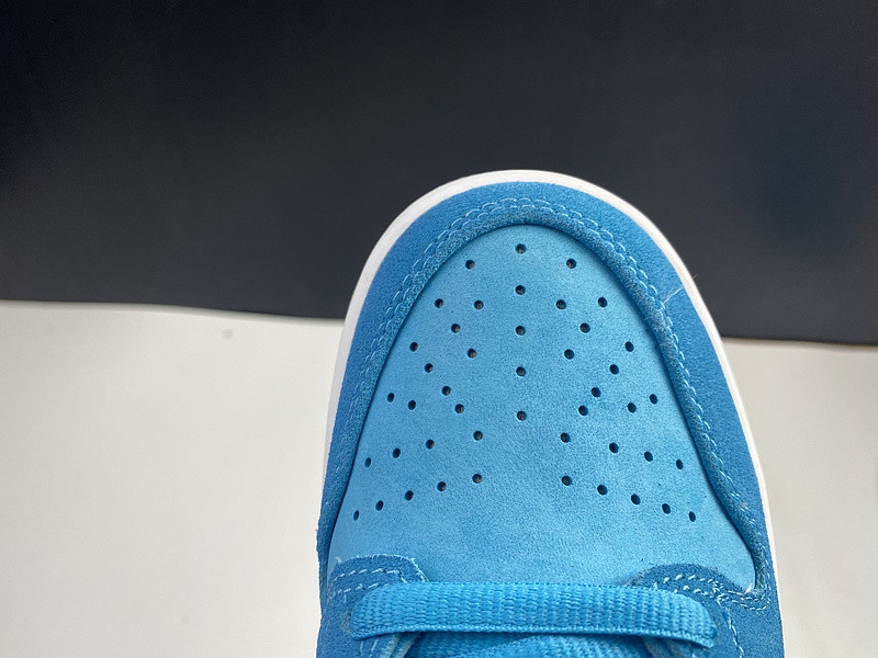 nike dunksb low “blue fury” bq6817-400