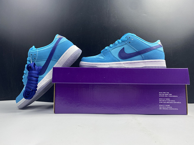 nike dunksb low “blue fury” bq6817-400