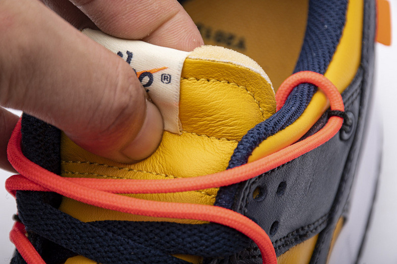 owtx nike dunk sb low white michigan ct0856-700