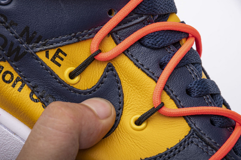 owtx nike dunk sb low white michigan ct0856-700