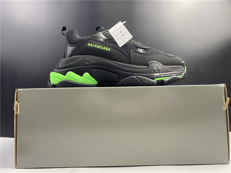 Ba*len*cia*ga triple s black green