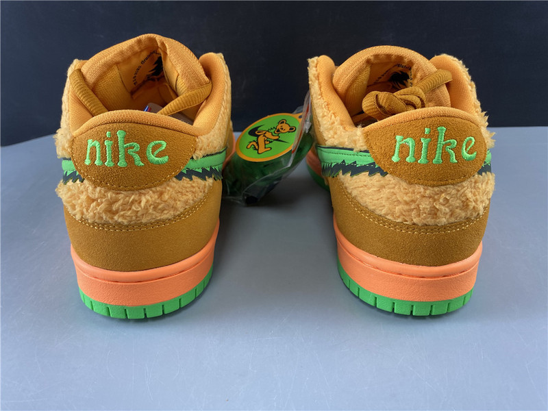 dead x nike sb dunk low“ orange bear” cj5378-800