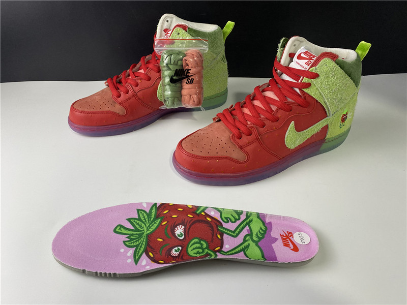 dunk sb nike sb dunk high “strawberry cough cw7093-600