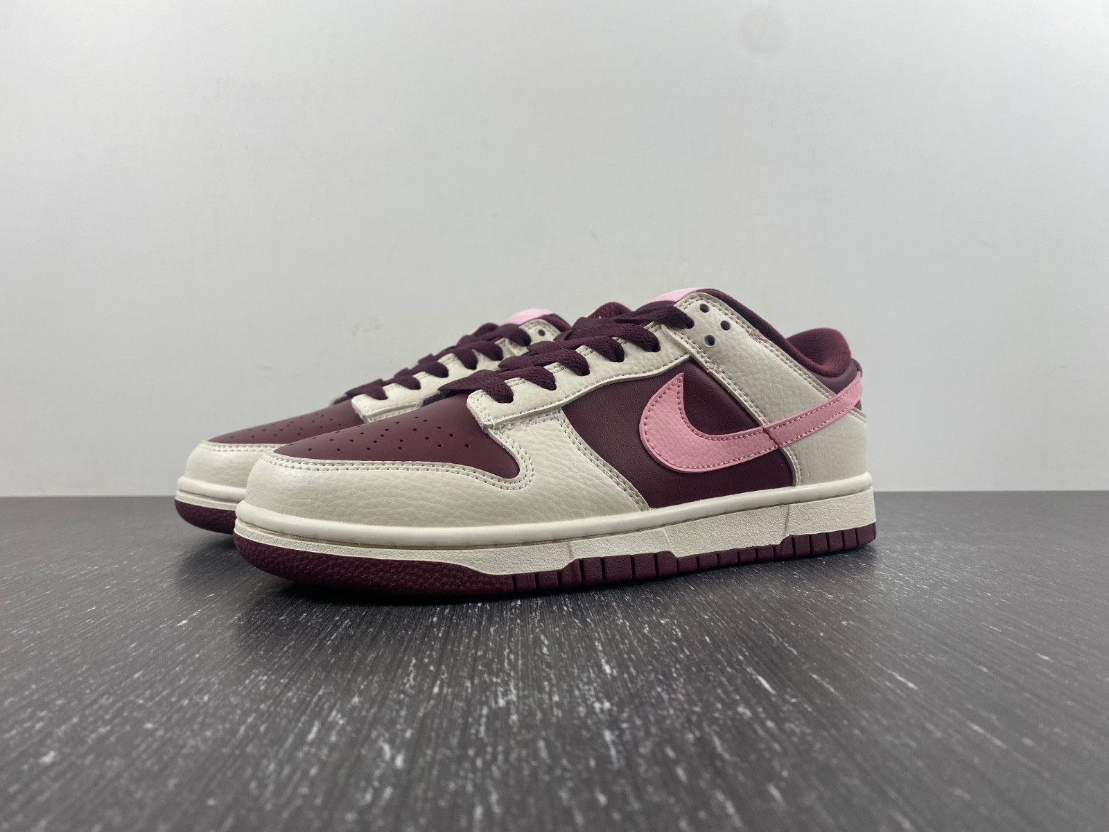 nike dunk low valentine''s day dr9705-100