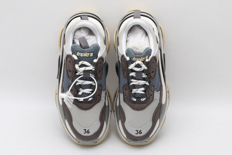 Ba*len*cia*ga triple s