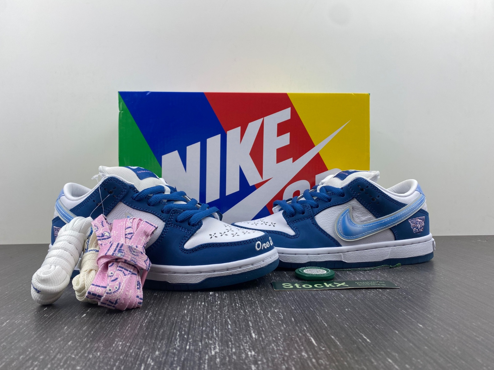 born x raised x nike sb dunk low fn7819-400