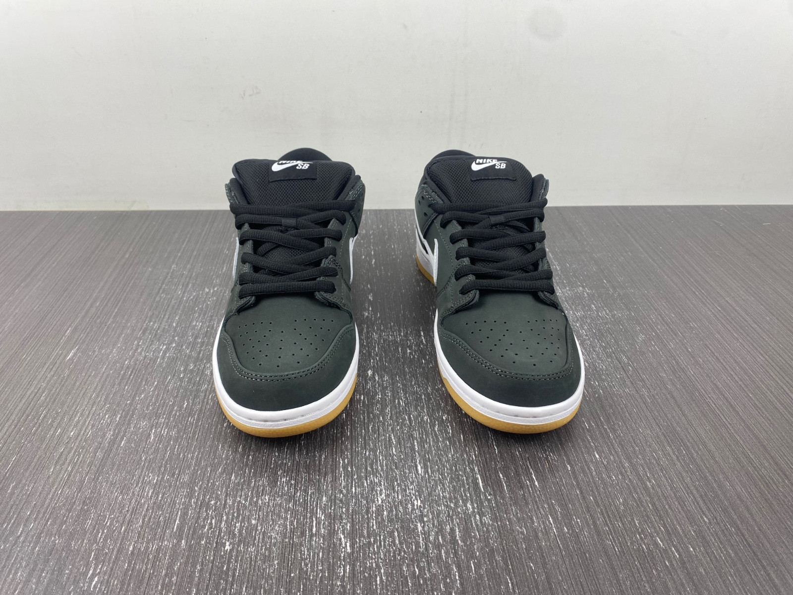 nike sb dunk low pro black gum men