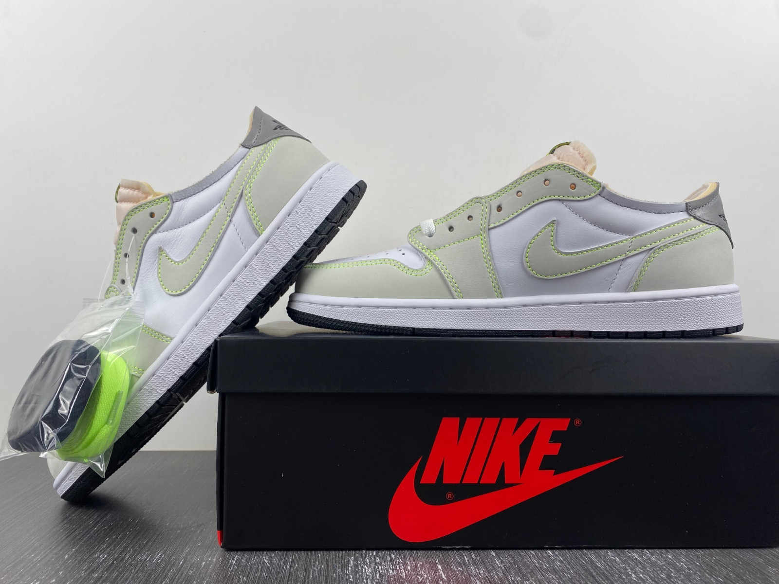 jordan 1 retro low white ghost green black dm7837-103
