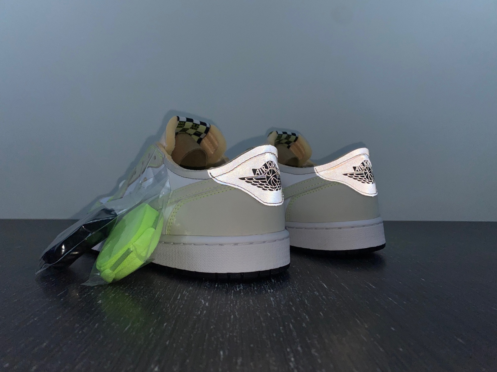 jordan 1 retro low white ghost green black dm7837-103