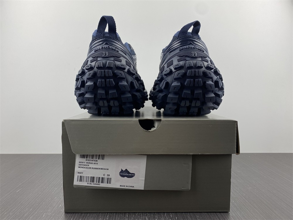 Ba*len*cia*ga defender sneaker