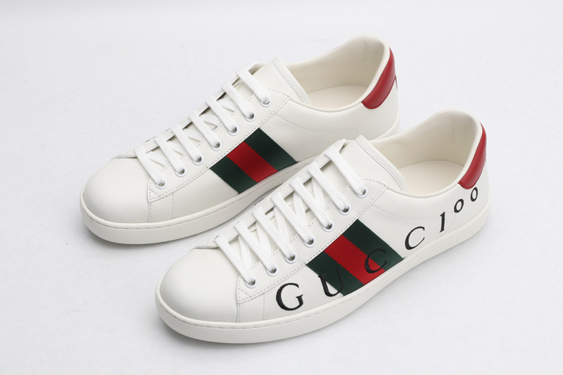 G*u*i sneaker