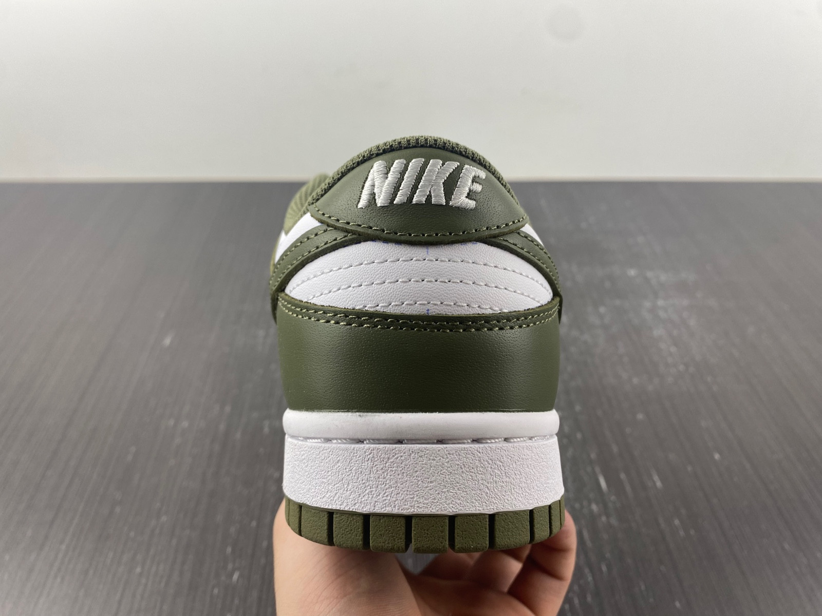 nike dunk low medium olive (w) - dd1503-120