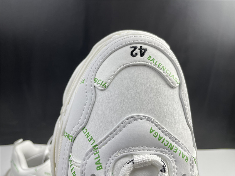 Ba*len*cia*ga triple s