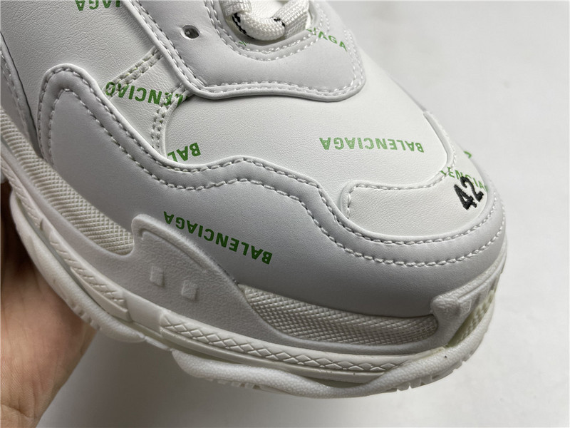 Ba*len*cia*ga triple s